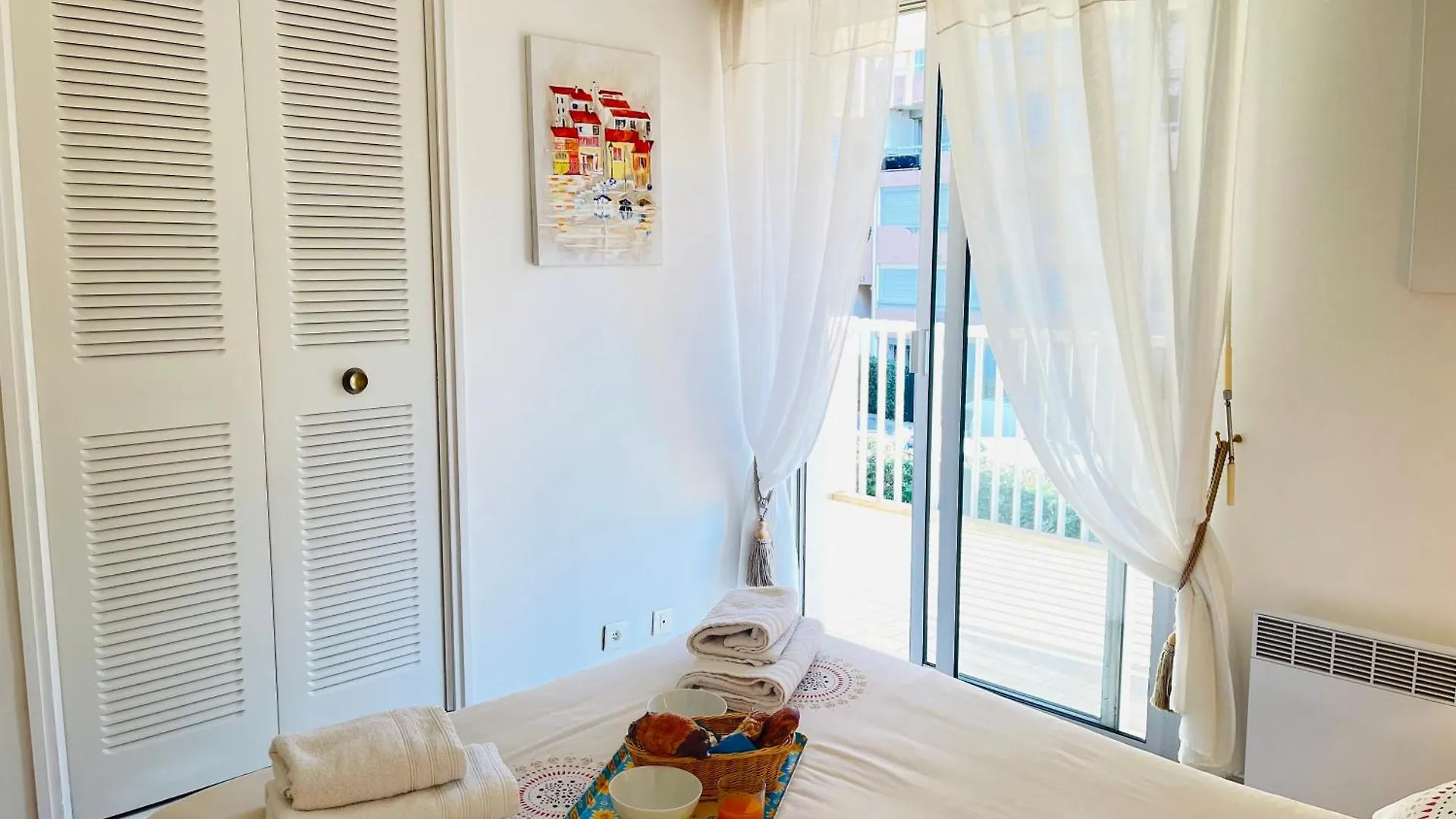 Appartement -Piscine- Proche Bord De Mer Et Centre Saint-Raphael  Saint-Raphael (Var)