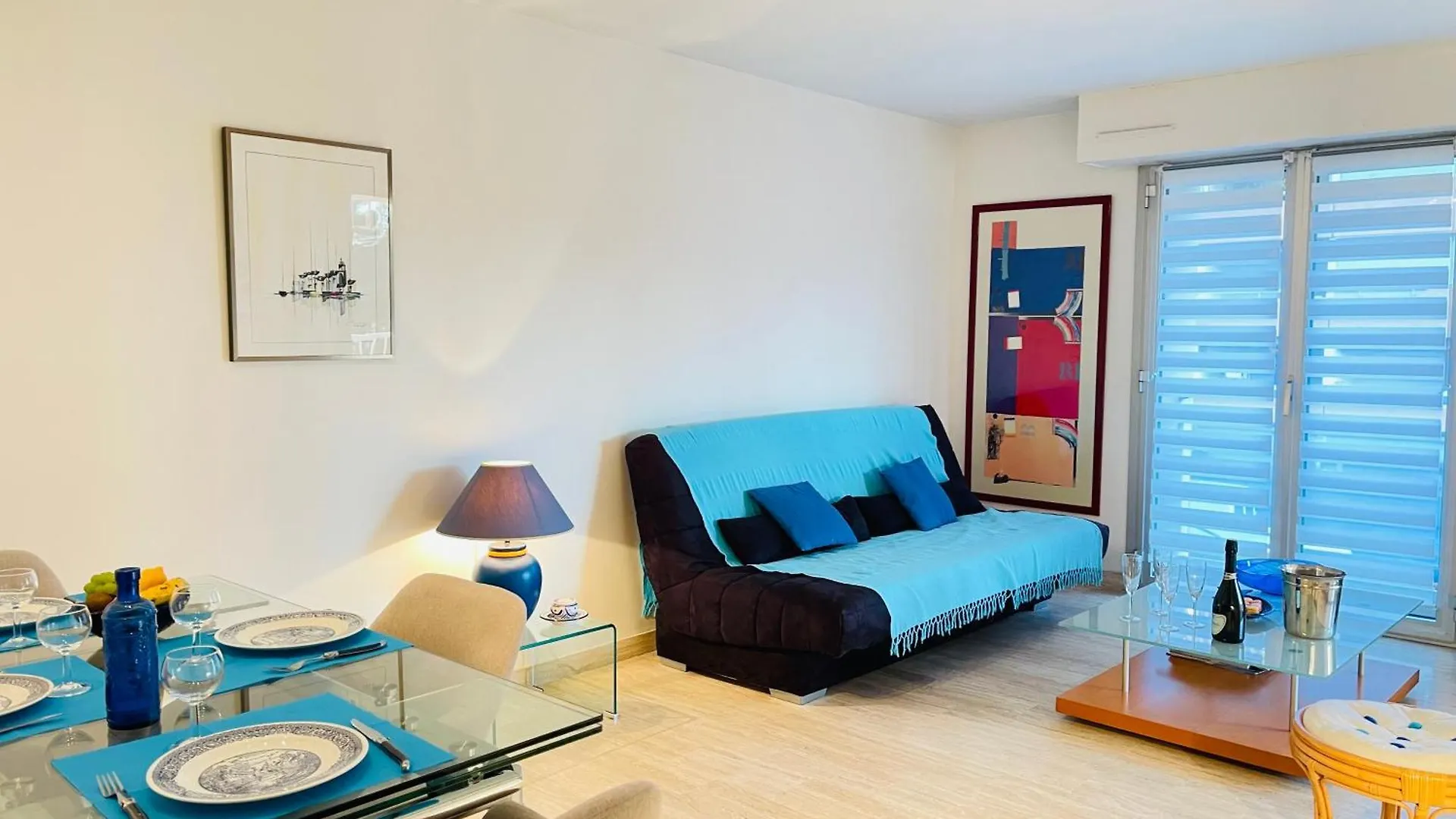 Appartement -Piscine- Proche Bord De Mer Et Centre Saint-Raphael  0*, Saint-Raphael (Var) France