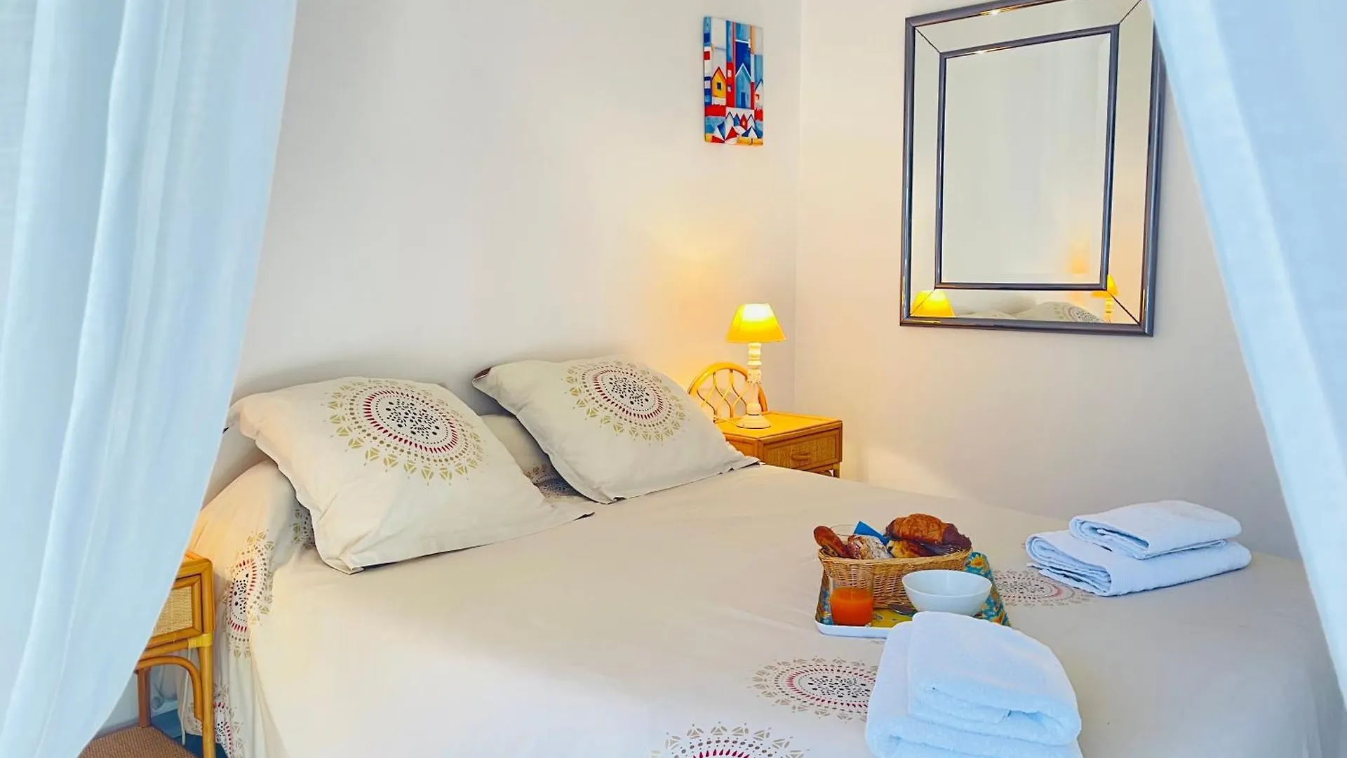 Appartement -Piscine- Proche Bord De Mer Et Centre Saint-Raphael  Apartment Saint-Raphael (Var)