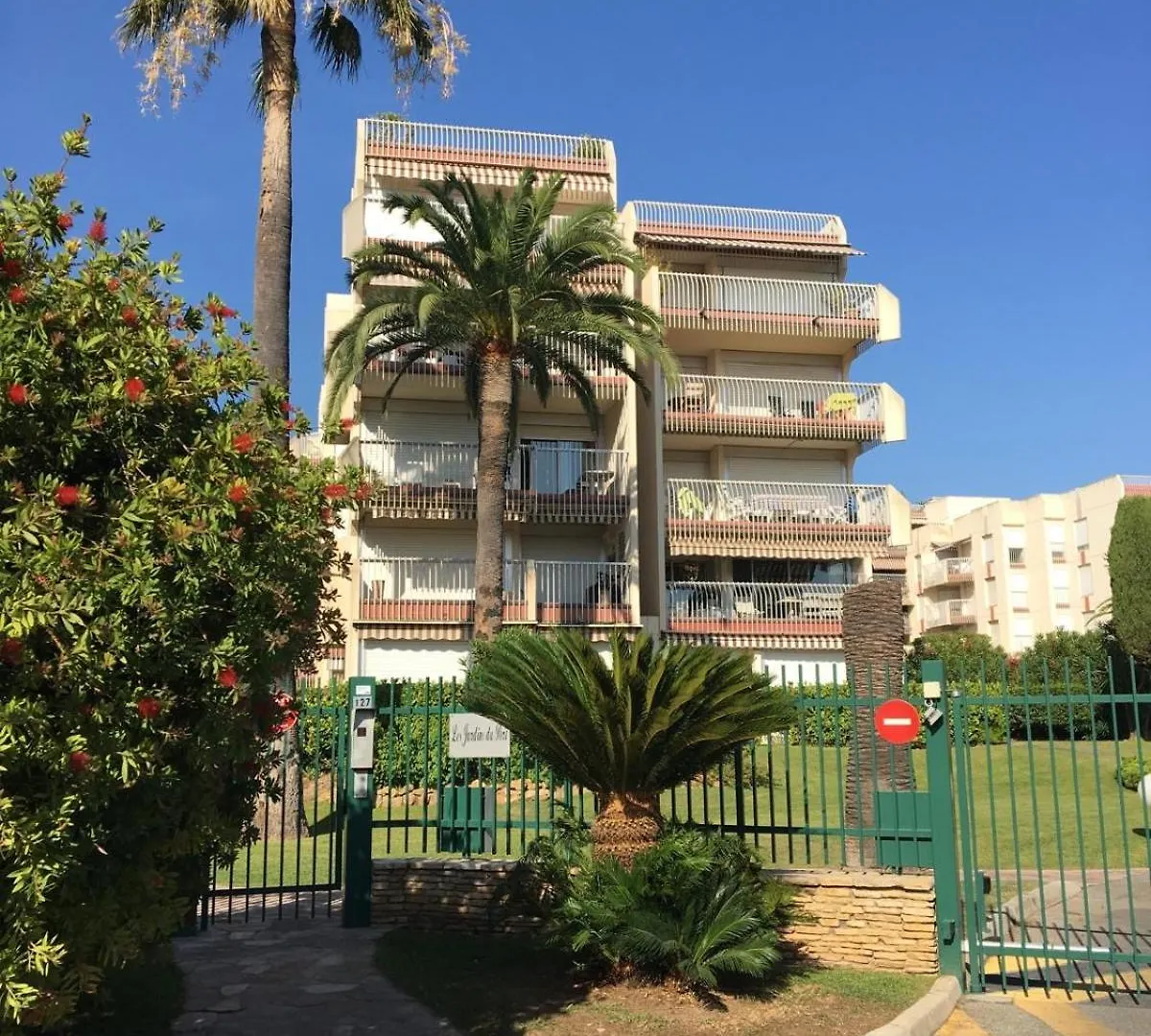 公寓 Appartement -Piscine- Proche Bord De Mer Et Centre Saint-Raphaël